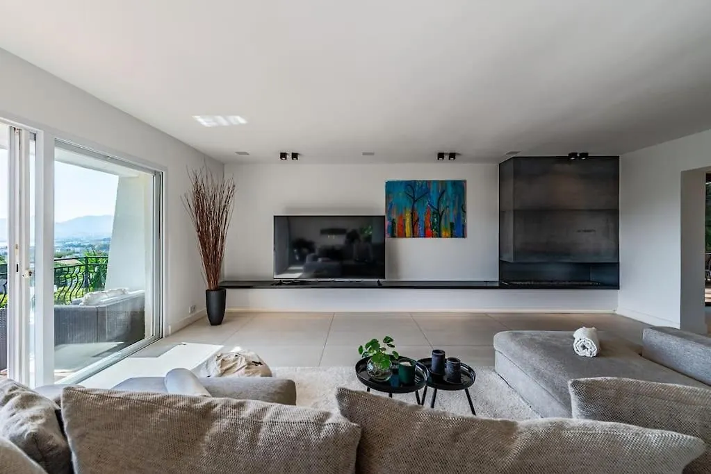 Bella By Terry'S Homes Cannes 0*,  Francia
