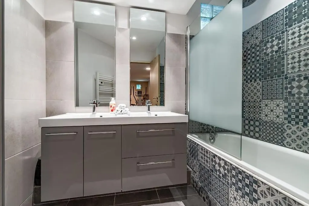 Bella By Terry'S Homes Cannes Villa